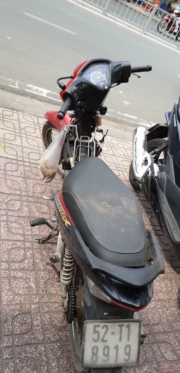
Chiếc xe của đối tượng dùng để gây án.
