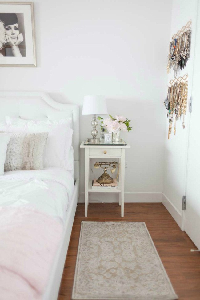 Kết hợp với các đồ dùng hơi hướng cổ điển.