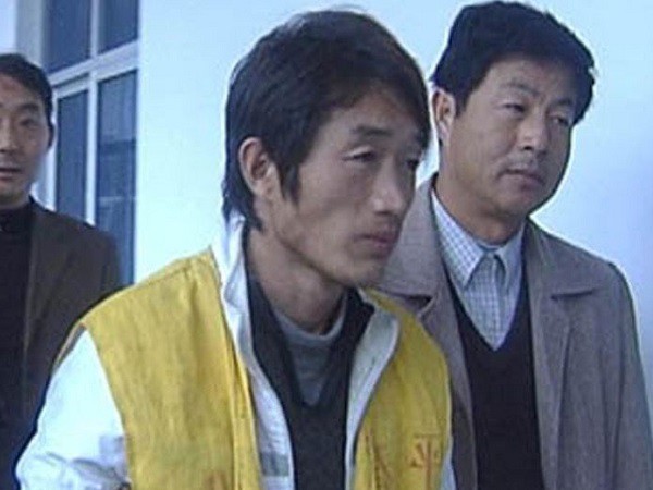 Huang trong ng&agrave;y bị xử bắn