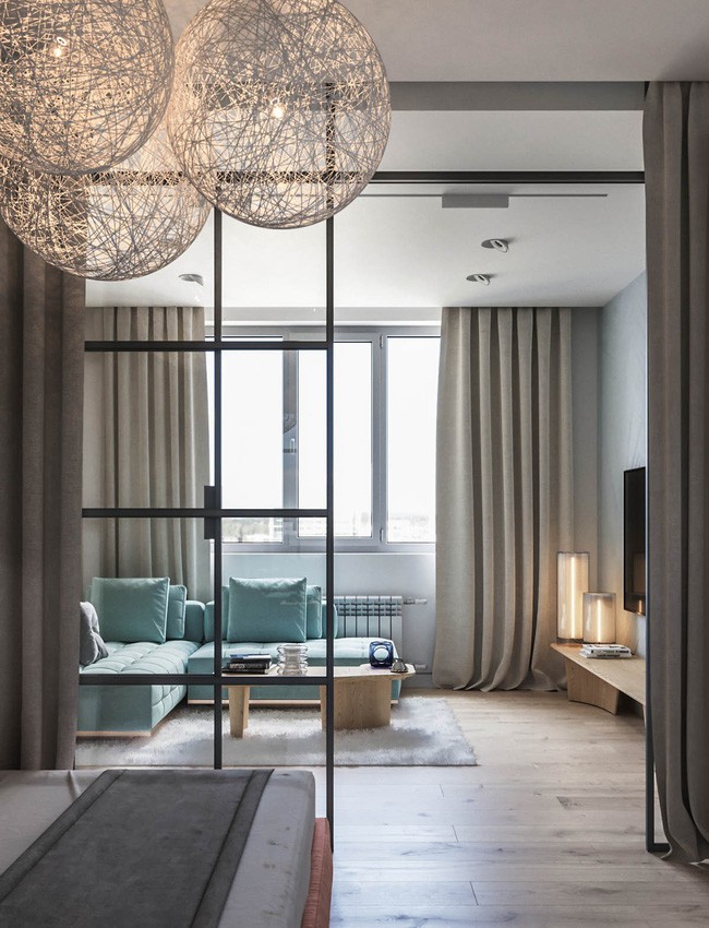 Tấm thảm được làm từ lông giả trông rất tinh khiết khi chiếu dưới ánh sáng mặt trời.