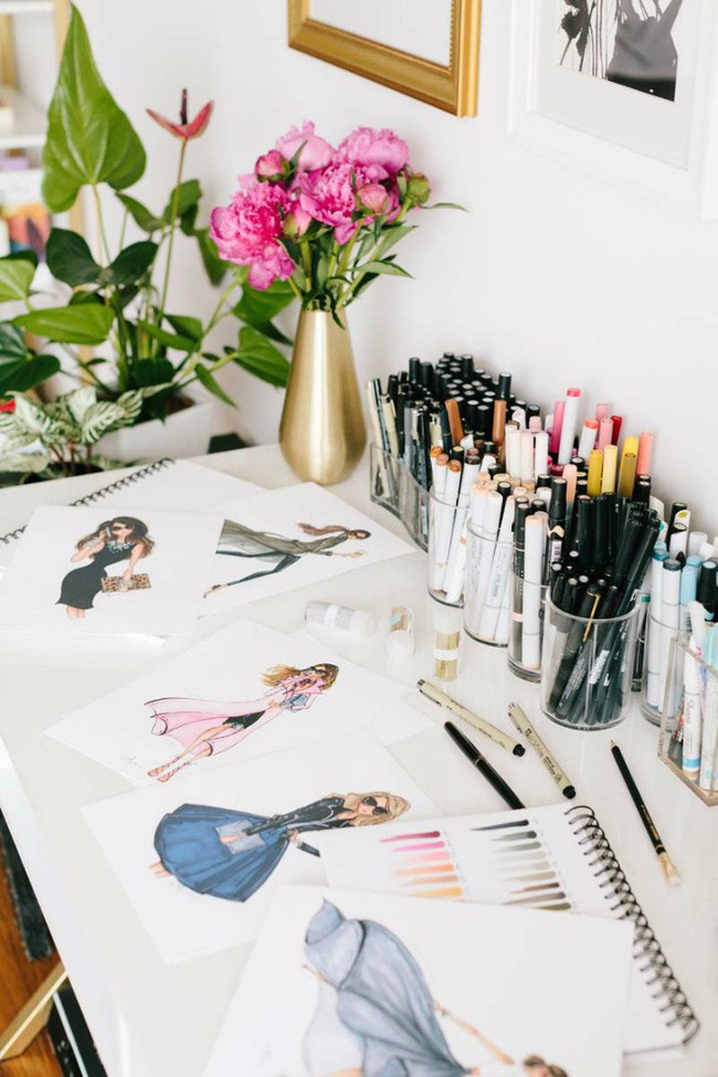 Các bản vẽ thiết kế còn dang dở.