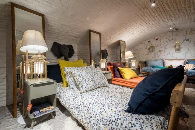 Những phòng ngủ với giường màu sắc ga gối đệm khác nhau, như mang lại sự tiện nghi và ấm cúng, cho một cuộc sống đủ đầy và vui vẻ.