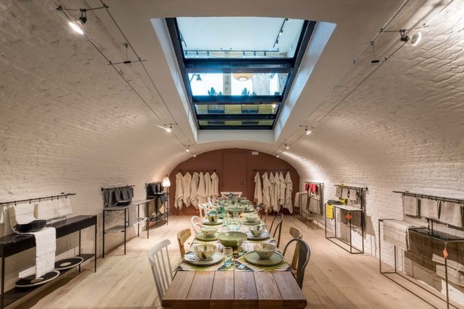 Phòng ăn được bố trí ấn tượng với phong cách lạ mắt.