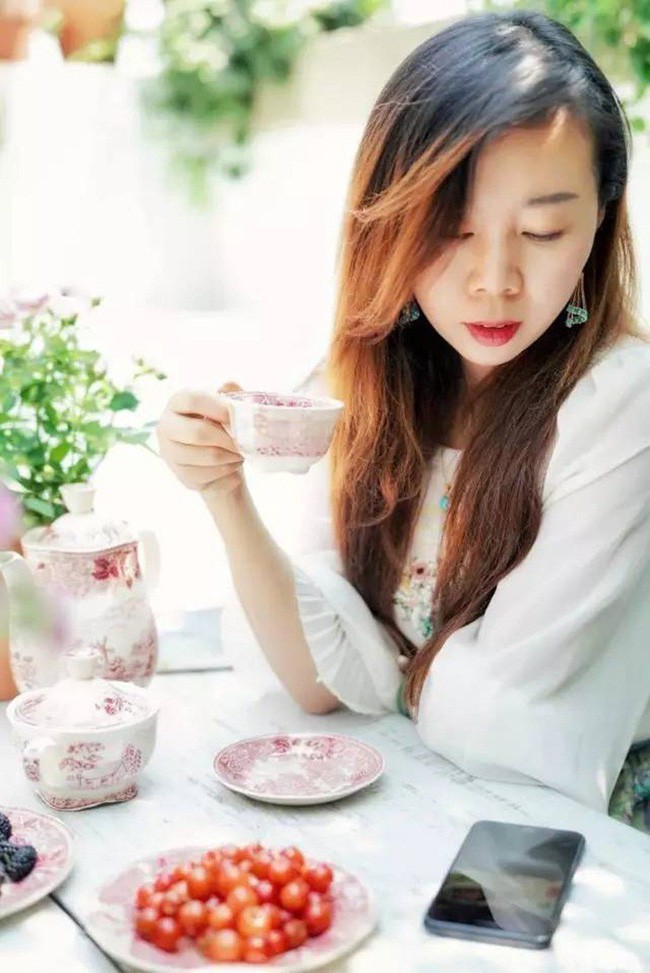 Bà mẹ hai con yêu thích trồng cây, làm vườn.