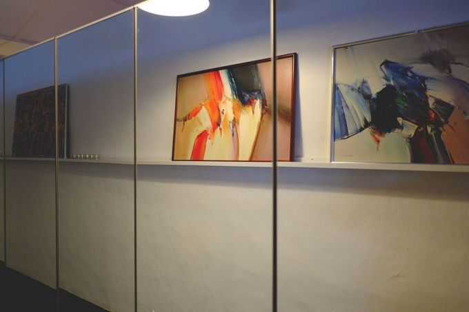 Không có bất cứ một nhà thiết kế nào hướng dẫn, Matthew tự làm mọi thứ dựa vào sự sáng tạo và niềm tin có thể tạo nên một không gian ấm cúng.