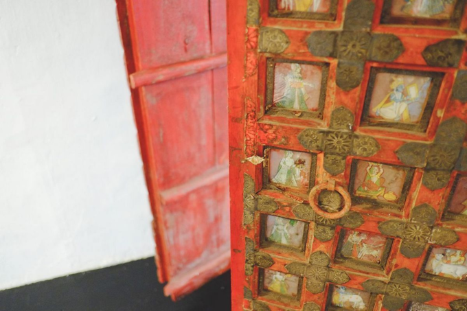 Có nhiều phòng với các tính năng khác nhau được bố trí ở tầng 2: phòng làm việc, văn phòng tại nhà, phòng tắm theo phong cách nhiệt đới, phòng ngủ và phòng khách quay ra ban công.