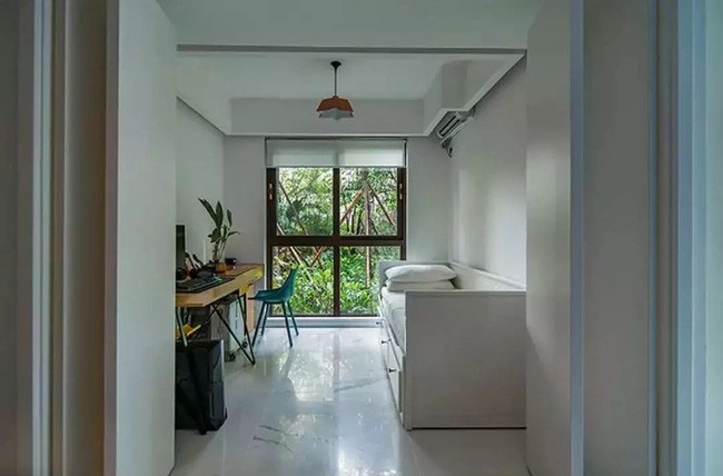 Nơi làm việc yên tĩnh, có thể relax bằng khung cảnh xanh mát, dễ chịu bên ngoài.