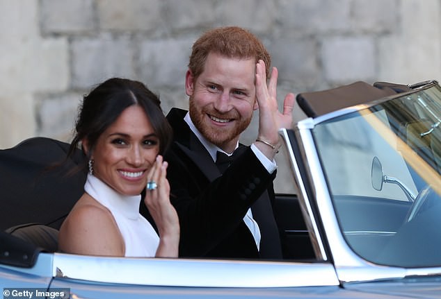 
Vợ chồng hoàng tử Harry và Meghan Markle thuê trang trại giá triệu đô để ở.
