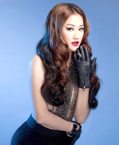 Maya hiện là bà mẹ đơn thân quyến rũ nhất nhì showbiz Việt