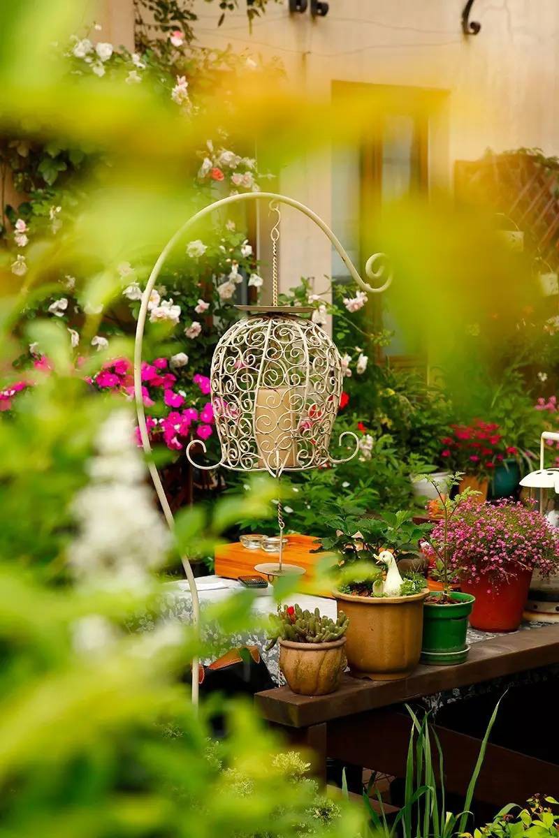 Góc ăn uống, chuyện trò với cách decor đậm chất phương Tây.