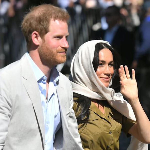 Cuối cùng, Meghan Markle cũng cứu vãn được hình ảnh đẹp trong chuyến đi Nam Phi nhờ những hành động này - Ảnh 4.