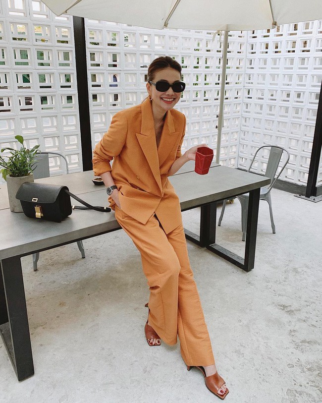 Vbiz có 3 tấm gương mặc áo blazer siêu đẹp siêu chất - Ảnh 1. Vbiz có 3 tấm gương mặc áo blazer siêu đẹp siêu chất - Ảnh 1.