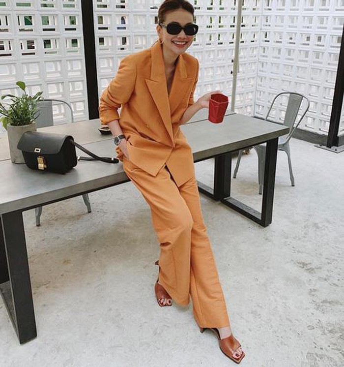 Mùa blazer đã tới, cứ học mỹ nhân này đảm bảo chị em có set đồ đẳng cấp ngay tức thì - Ảnh 2. Mùa blazer đã tới, cứ học mỹ nhân này đảm bảo chị em có set đồ đẳng cấp ngay tức thì - Ảnh 2.