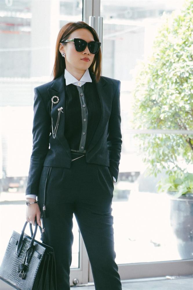 Mùa blazer đã tới, cứ học mỹ nhân này đảm bảo chị em có set đồ đẳng cấp ngay tức thì - Ảnh 14. Mùa blazer đã tới, cứ học mỹ nhân này đảm bảo chị em có set đồ đẳng cấp ngay tức thì - Ảnh 14.