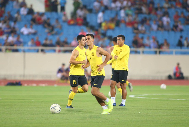 Việt Nam 1-0 Malaysia: Quang Hải ghi bàn đẳng cấp - Ảnh 24.