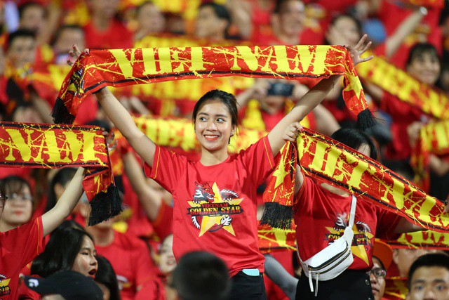 Việt Nam 1-0 Malaysia: Quang Hải ghi bàn đẳng cấp - Ảnh 34.