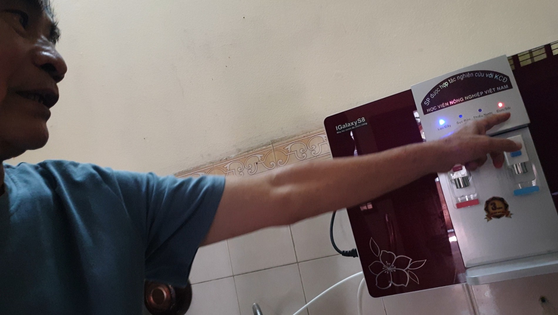 Văn bản cho phép cá nhân, tổ chức lấy tư cách phường Thổ Quan bán máy lọc nước là giả mạo - Ảnh 3. Văn bản cho phép cá nhân, tổ chức lấy tư cách phường Thổ Quan bán máy lọc nước là giả mạo - Ảnh 3.