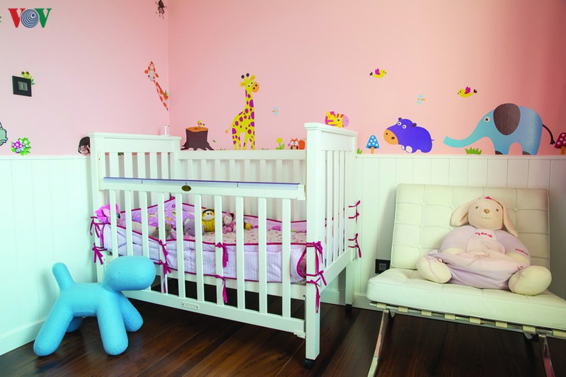 Căn hộ gây ấn tượng với chất liệu kim loại của chủ nhà kinh doanh sắt thép - Ảnh 11. Căn hộ gây ấn tượng với chất liệu kim loại của chủ nhà kinh doanh sắt thép - Ảnh 11.