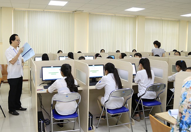 Tại sao nhiều quốc gia vẫn thi trắc nghiệm trên giấy? - Ảnh 1. Tại sao nhiều quốc gia vẫn thi trắc nghiệm trên giấy? - Ảnh 1.