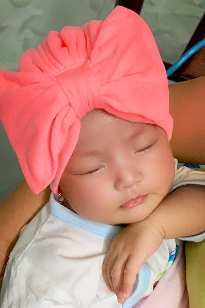 Lê Phương khoe con gái 2 tháng tuổi  - Ảnh 1.