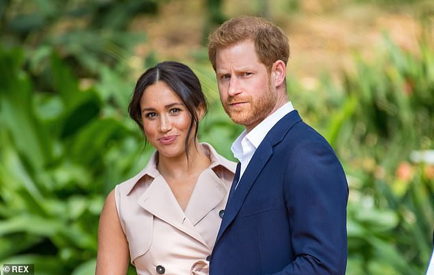 Sau khi khóc trên truyền hình, thái độ của dân chúng nước Anh với Meghan Markle bất ngờ thay đổi với kết quả không ai ngờ - Ảnh 1.