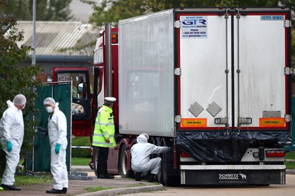 Thông tin mới nhất từ Bộ Ngoại giao vụ 39 người tử vong trong xe lạnh ở Anh - Ảnh 2.