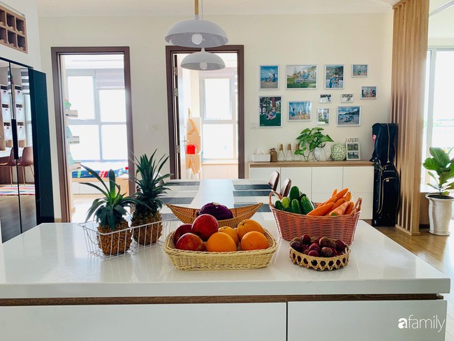 Bếp nhỏ nhưng rộng thênh thang nhờ bí quyết cất giấu đồ đạc khéo léo trong từng ngăn tủ của mẹ đảm Hà Nội - Ảnh 17. Bếp nhỏ nhưng rộng thênh thang nhờ bí quyết cất giấu đồ đạc khéo léo trong từng ngăn tủ của mẹ đảm Hà Nội - Ảnh 17.