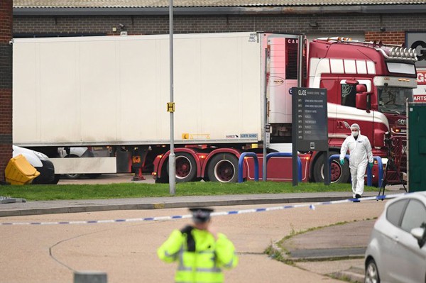 Tiết lộ mới nhất về nguyên nhân dẫn đến cái chết của 39 người trong container ở Anh - Ảnh 1.