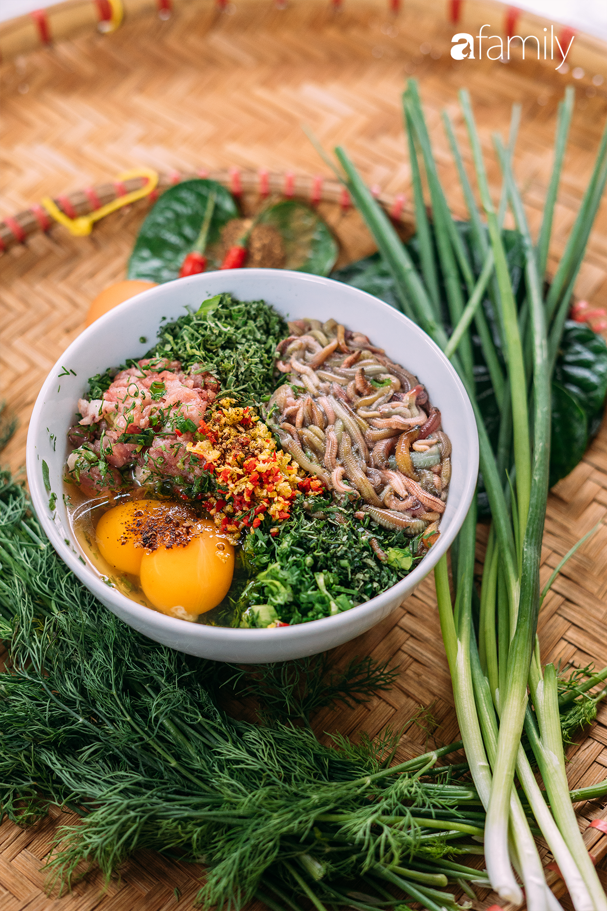 Rươi - báu vật ruộng đồng và văn hóa đi ăn rươi đi mỗi khi lạnh trời của người Hà Nội - Ảnh 18. Rươi - báu vật ruộng đồng và văn hóa đi ăn rươi đi mỗi khi lạnh trời của người Hà Nội - Ảnh 18.