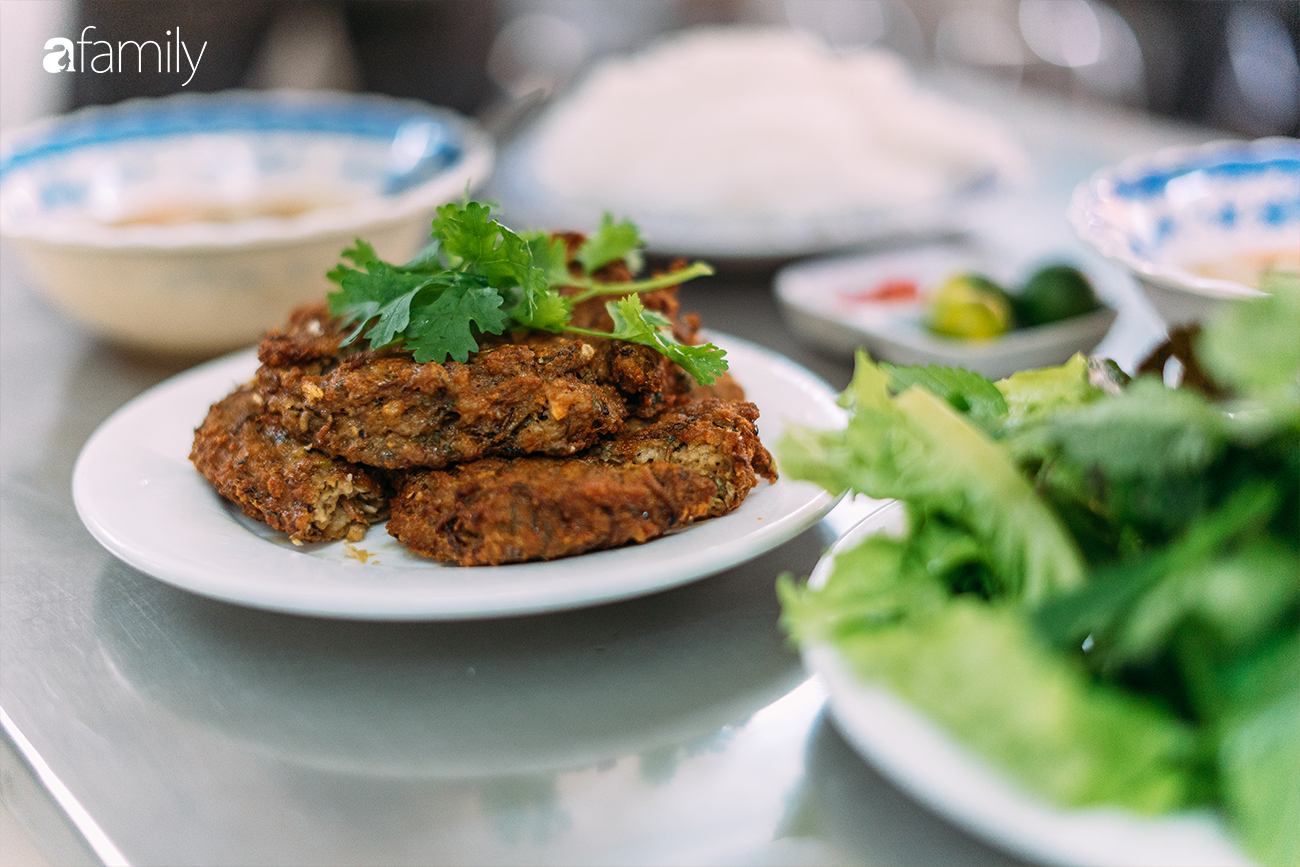 Rươi - báu vật ruộng đồng và văn hóa đi ăn rươi đi mỗi khi lạnh trời của người Hà Nội - Ảnh 20. Rươi - báu vật ruộng đồng và văn hóa đi ăn rươi đi mỗi khi lạnh trời của người Hà Nội - Ảnh 20.