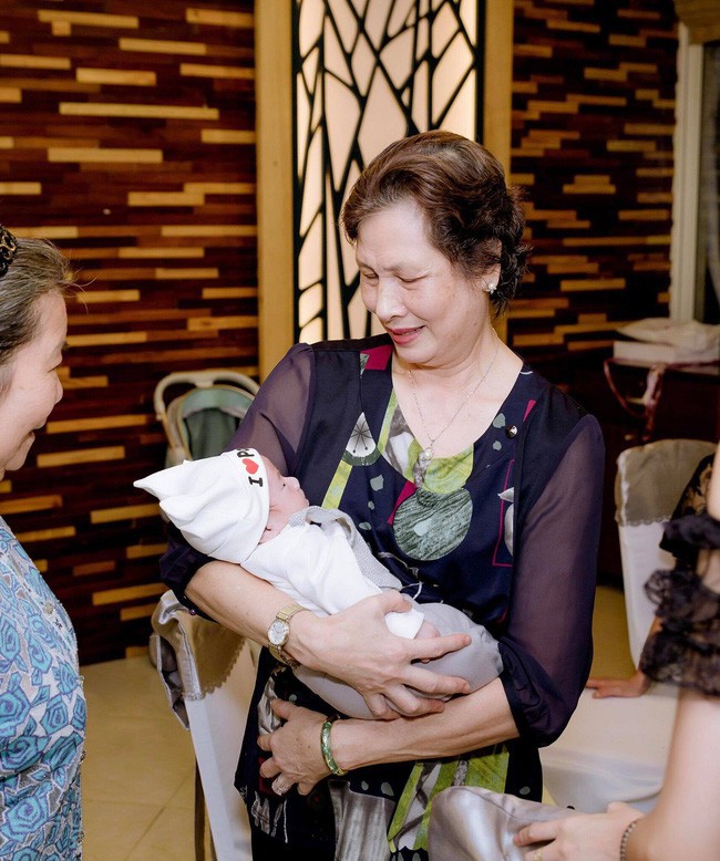 Mối tình thế kỷ của người phụ nữ đẹp nức tiếng Hải Phòng, 55 năm thu mình trong thế giới riêng bởi không muốn cho ai cơ hội - Ảnh 5. Mối tình thế kỷ của người phụ nữ đẹp nức tiếng Hải Phòng, 55 năm thu mình trong thế giới riêng bởi không muốn cho ai cơ hội - Ảnh 5.