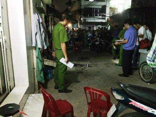 Quảng Ninh: Nghi bị cấm chuyện tình cảm, nam thanh niên cầm dao truy sát bố mẹ người yêu - Ảnh 1.