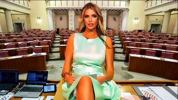 Cựu người mẫu Playboy tham gia tranh cử tổng thống Croatia: Không chỉ đẹp mà profile học vấn khủng chẳng kém - Ảnh 1.