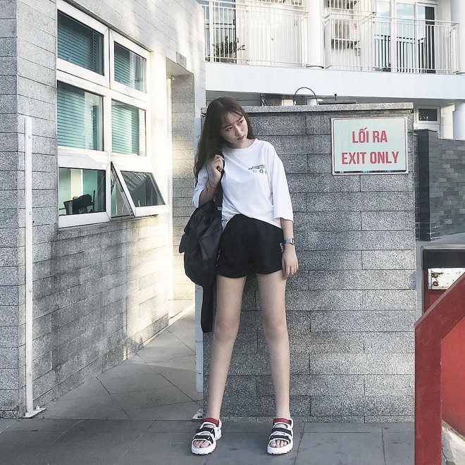 Để sắm đồ từ bây giờ mà sang năm mặc vẫn mốt, đây là 4 món bạn nên tậu và 4 món nên cất - Ảnh 7. Để sắm đồ từ bây giờ mà sang năm mặc vẫn mốt, đây là 4 món bạn nên tậu và 4 món nên cất - Ảnh 7.