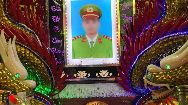 Trung úy công an tử vong khi truy bắt trộm: Nhói lòng cảnh con nhỏ mất cha - Ảnh 2. Trung úy công an tử vong khi truy bắt trộm: Nhói lòng cảnh con nhỏ mất cha - Ảnh 2.
