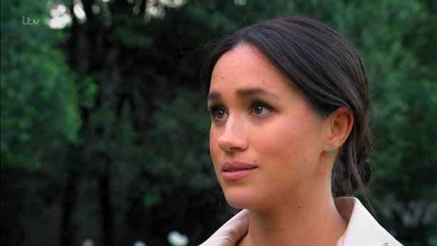 Lý do bất ngờ đằng sau phát biểu không muốn được yêu thương của Công nương Meghan Markle - Ảnh 2.