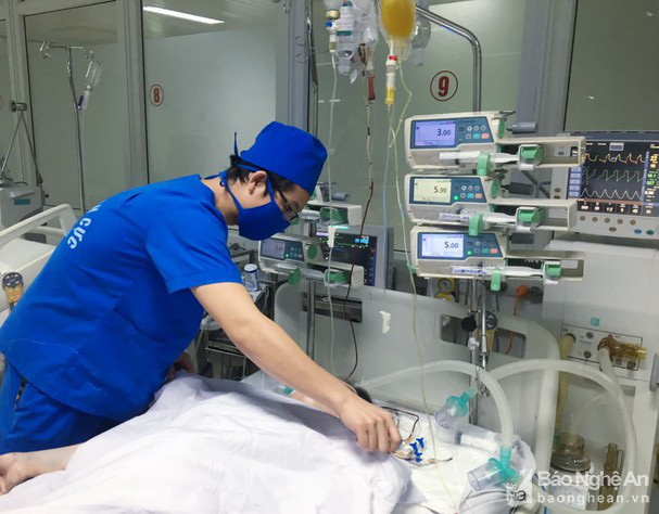 Bộ Y tế chỉ đạo khẩn vụ sản phụ nguy kịch, thai nhi tử vong ở Nghệ An - Ảnh 2.
