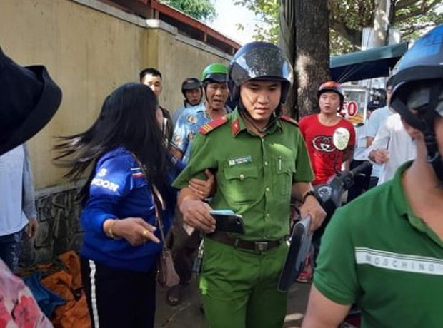 Xôn xao thông tin cô gái bị thôi miên, cướp tài sản khi bấm giúp điện thoại ở Hội An - Ảnh 2.