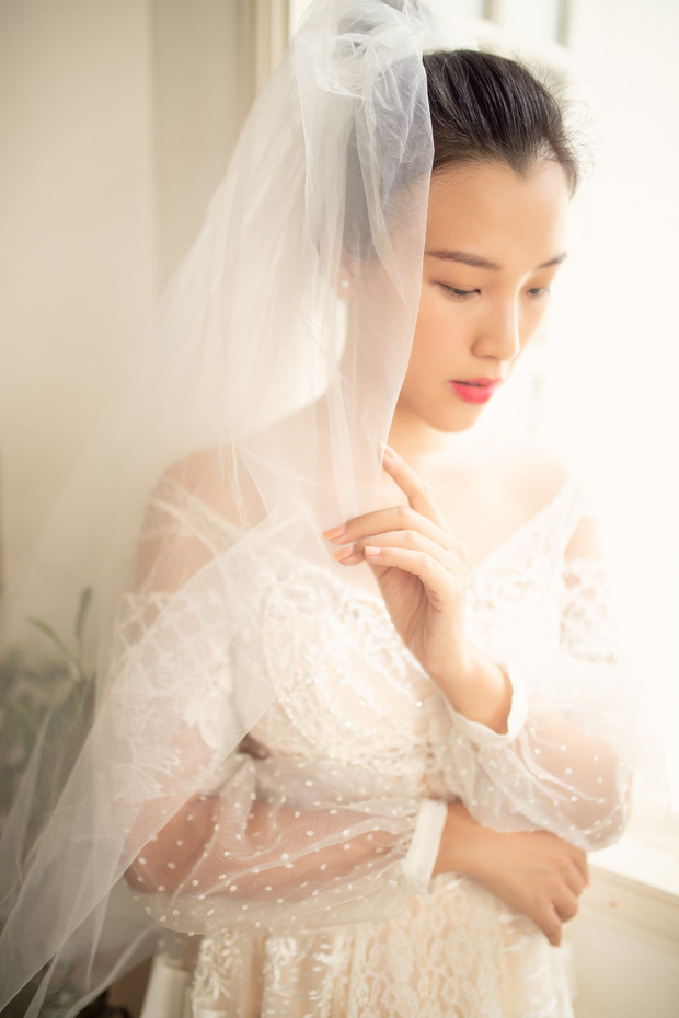 Vài ngày trước đám cưới, Hoàng Oanh một mình đi thử váy cưới nhưng vẫn khiến người hâm mộ xao xuyến vì quá đẹp - Ảnh 4.