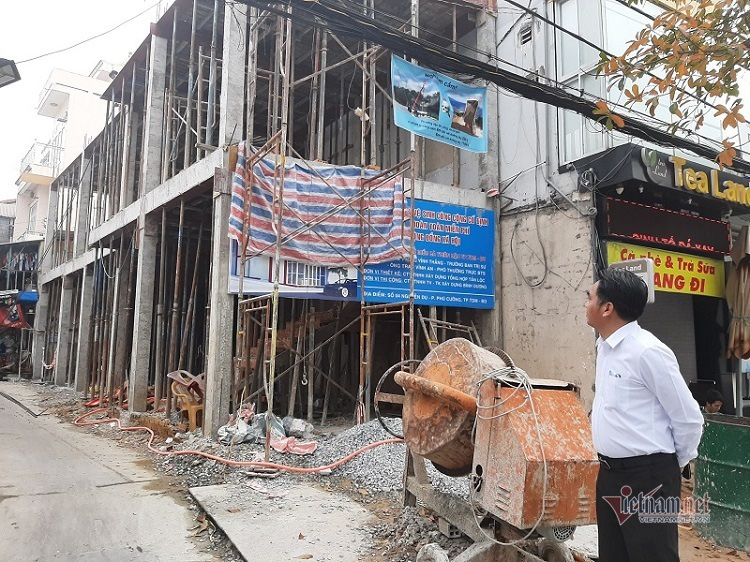 Nhà vệ sinh miễn phí 1,6 tỷ ở Bình Dương bị đập bỏ vì... quá hiện đại - Ảnh 1. Nhà vệ sinh miễn phí 1,6 tỷ ở Bình Dương bị đập bỏ vì... quá hiện đại - Ảnh 1.