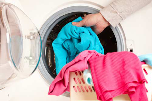 Sai lầm kinh điển 99% chị em mắc khi dùng máy giặt, điều số 5 khiến ai cũng phải bất ngờ - Ảnh 1.