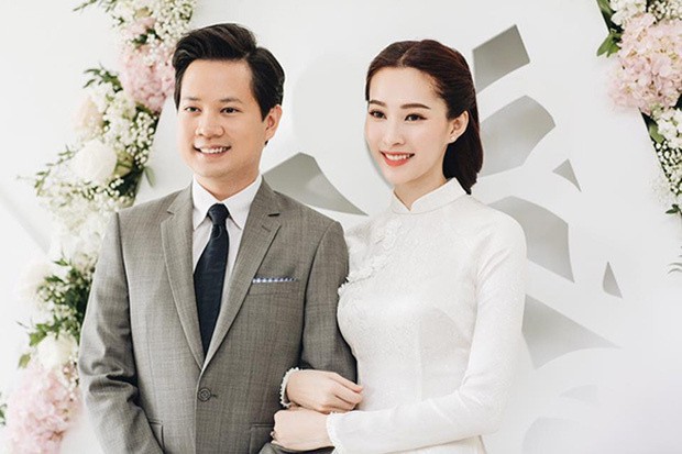 4 đại gia Việt nổi tiếng chiều vợ: Người tối ngày tặng hàng hiệu xa xỉ, kẻ ở nhà hẳn 1 tháng chăm vợ đẻ - Ảnh 24. 4 đại gia Việt nổi tiếng chiều vợ: Người tối ngày tặng hàng hiệu xa xỉ, kẻ ở nhà hẳn 1 tháng chăm vợ đẻ - Ảnh 24.