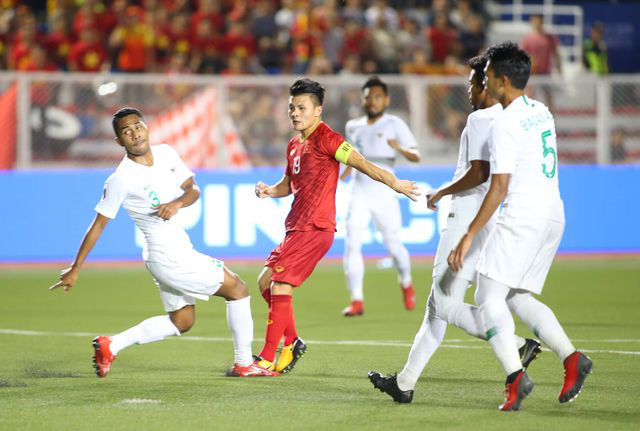 U22 Việt Nam ngược dòng thắng Indonesia 2-1 vào phút bù giờ - Ảnh 2.