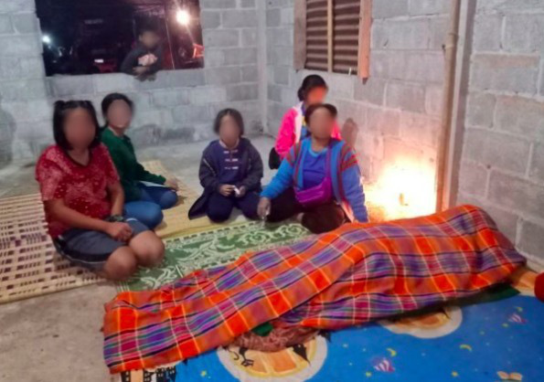 Nhường hết chăn cho con, cha chết cóng trong đêm - Ảnh 1. Nhường hết chăn cho con, cha chết cóng trong đêm - Ảnh 1.