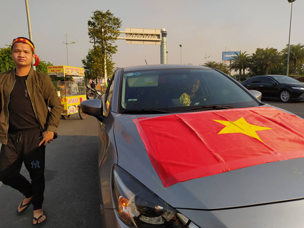 Thủ tướng Nguyễn Xuân Phúc chúc mừng HLV Park Hang-seo, Mai Đức Chung và toàn thể các cầu thủ vàng của bóng đá Việt Nam - Ảnh 38.