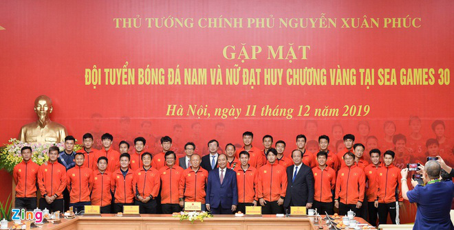 Thủ tướng giải thích việc chỉ gặp 2 đội bóng đá vô địch SEA Games 30 - Ảnh 2. Thủ tướng giải thích việc chỉ gặp 2 đội bóng đá vô địch SEA Games 30 - Ảnh 2.