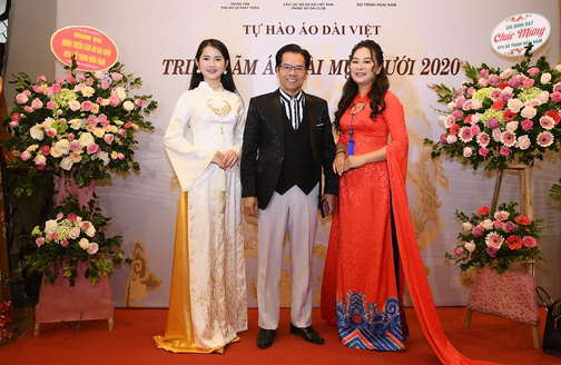 Mẹ chồng màn ảnh Lan Hương hội ngộ NSND Trần Nhượng tại triển lãm áo dài Việt - Ảnh 1.