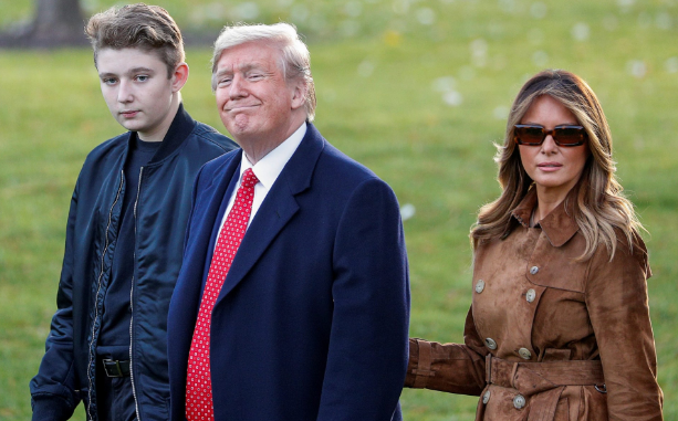 Tổng thống Mỹ chỉ nói đúng một câu về cậu út Barron Trump nhưng cũng đủ khiến người dùng mạng phát cuồng - Ảnh 1.