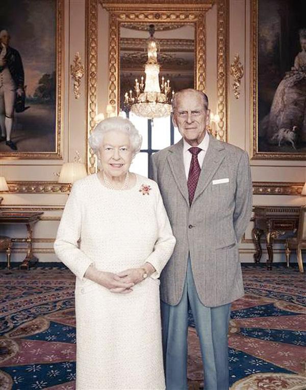 Lộ lý do Nữ hoàng Anh không vào viện thăm chồng trong 4 ngày nhập viện - Ảnh 1.