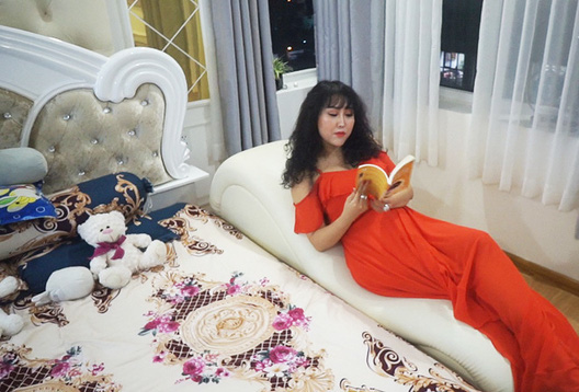 Phi Thanh Vân khoe căn hộ 200 m2 xinh xắn nhưng ai cũng chỉ chú ý đến ghế tình yêu đặt trong phòng ngủ - Ảnh 9.